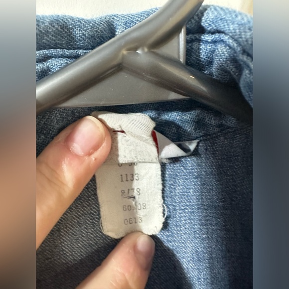 Rare vintage made in Canada Levi’s denim shirt size small - Picture 12 of 16